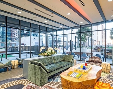 1301 Spring Street Nw - Photo Thumbnail 5