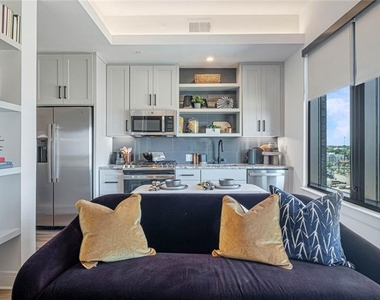 1301 Spring Street Nw - Photo Thumbnail 34