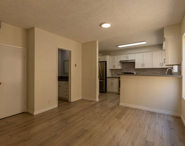 1418 S Bentley Avenue - Photo Thumbnail 1