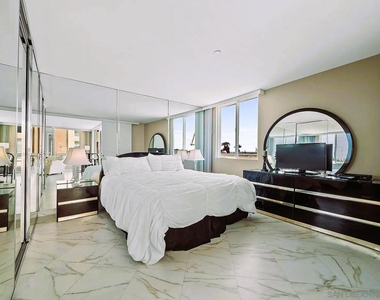 4627 Ocean Blvd - Photo Thumbnail 9