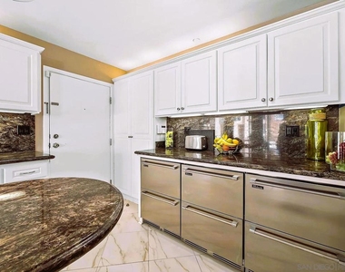 4627 Ocean Blvd - Photo Thumbnail 7