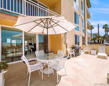 4627 Ocean Blvd - Photo Thumbnail 11