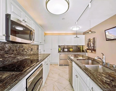 4627 Ocean Blvd - Photo Thumbnail 5