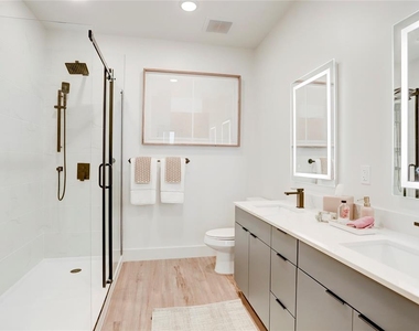 1801 Smith Street - Photo Thumbnail 8
