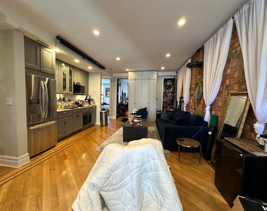 28 Locust Street - Photo Thumbnail 7