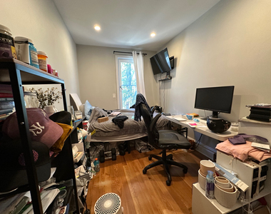 28 Locust Street - Photo Thumbnail 5