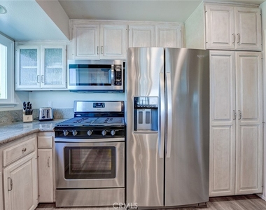 1021 Gaviota Drive - Photo Thumbnail 10