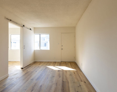 1295 Federal Avenue - Photo Thumbnail 1