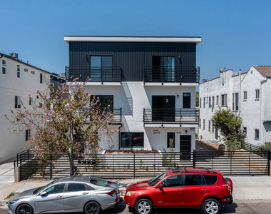 4647 W 18th Street - Photo Thumbnail 1