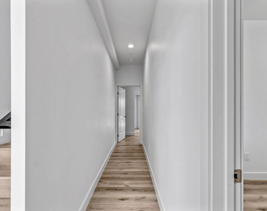4647 W 18th Street - Photo Thumbnail 8