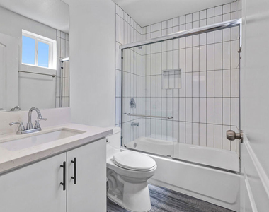 4647 W 18th Street - Photo Thumbnail 10