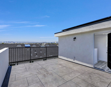 4647 W 18th Street - Photo Thumbnail 14