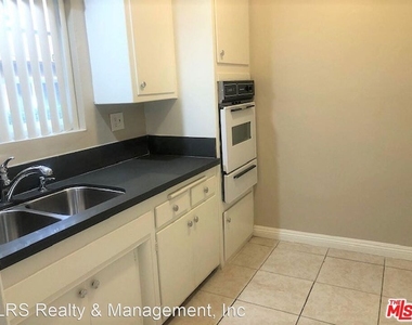 18321 Malden Street - Photo Thumbnail 2