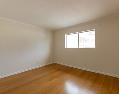 1033 6th Street - Photo Thumbnail 14