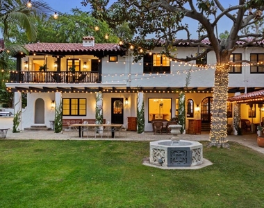 9451 Sunset Boulevard - Photo Thumbnail 28