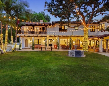9451 Sunset Boulevard - Photo Thumbnail 32