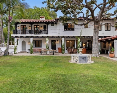 9451 Sunset Boulevard - Photo Thumbnail 31