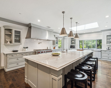 952 N Alpine Drive - Photo Thumbnail 12