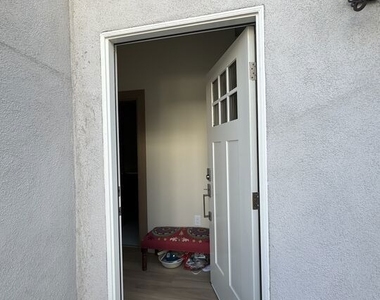 821 Lorraine Boulevard - Photo Thumbnail 6