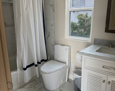 821 Lorraine Boulevard - Photo Thumbnail 14