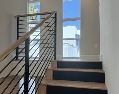 821 Lorraine Boulevard - Photo Thumbnail 26