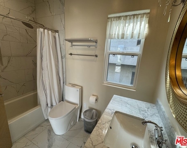 821 Lorraine Boulevard - Photo Thumbnail 20