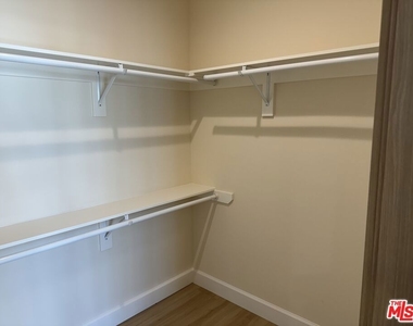 821 Lorraine Boulevard - Photo Thumbnail 23