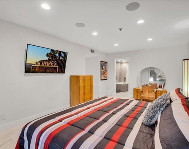 200 E Racquet Club Road - Photo Thumbnail 24