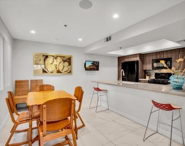 200 E Racquet Club Road - Photo Thumbnail 9