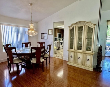 316 S Sierra Madre - Photo Thumbnail 2