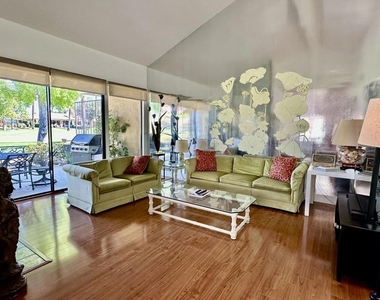 316 S Sierra Madre - Photo Thumbnail 3