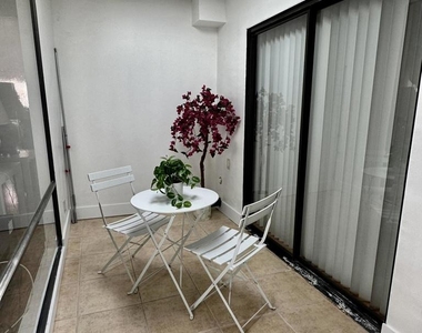 316 S Sierra Madre - Photo Thumbnail 7