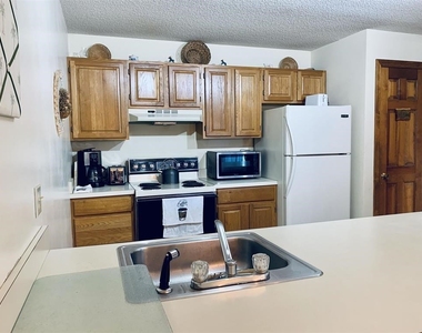 61 Woodbury - Photo Thumbnail 7