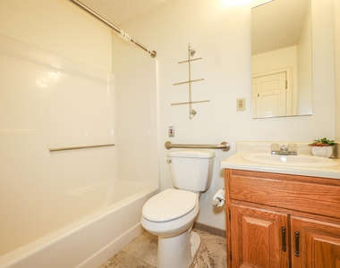 227 Pleasant - Photo Thumbnail 36