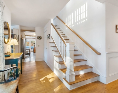 255 Pikes Point - Photo Thumbnail 18