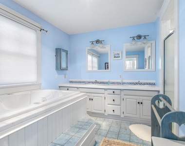255 Pikes Point - Photo Thumbnail 21