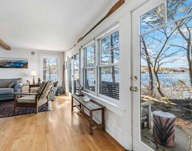 255 Pikes Point - Photo Thumbnail 8