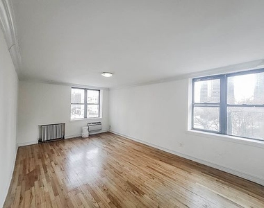 238 East 36th Street - Photo Thumbnail 3