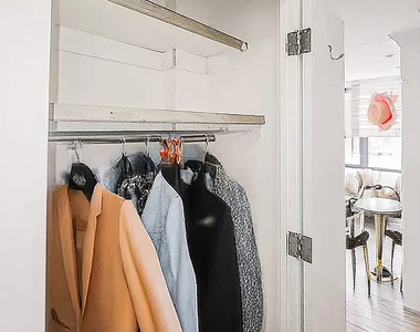 238 East 36th Street - Photo Thumbnail 2