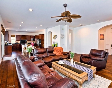 134 Tesori Drive - Photo Thumbnail 1