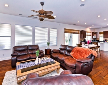 134 Tesori Drive - Photo Thumbnail 2