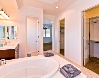 134 Tesori Drive - Photo Thumbnail 19