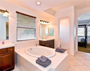 134 Tesori Drive - Photo Thumbnail 20