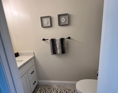 28033 Ridgecove Court N - Photo Thumbnail 4
