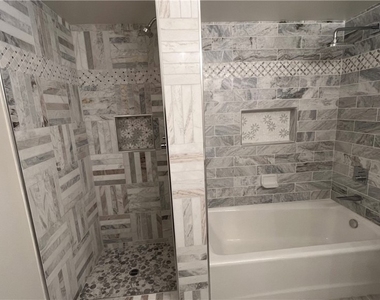 28033 Ridgecove Court N - Photo Thumbnail 6