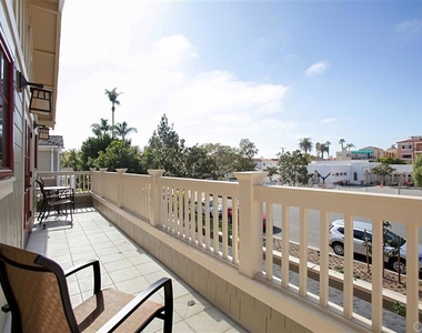 711 C Avenue - Photo Thumbnail 3