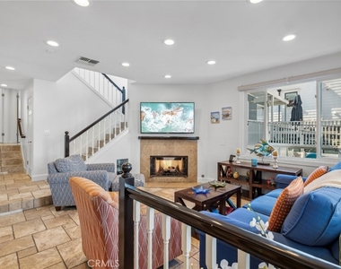 410.5 Goldenrod Avenue - Photo Thumbnail 6