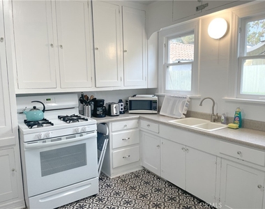 428 S Ditmar Street - Photo Thumbnail 6