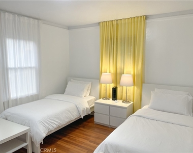 428 S Ditmar Street - Photo Thumbnail 14