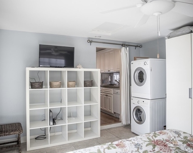 1086 Glenneyre Street - Photo Thumbnail 24